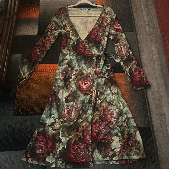 NWO JALOUX /Zalu rayon Wrap around Vintage Gorgeous Dress Size Large See video - Picture 3 of 12